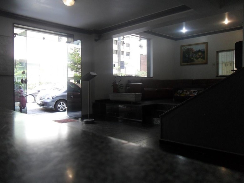 Center Plaza Hotel