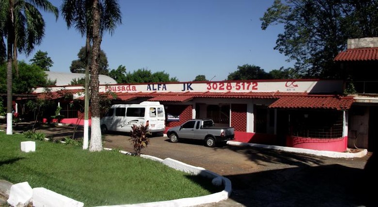 Hostal Hotel E Pousada Alfa Jk