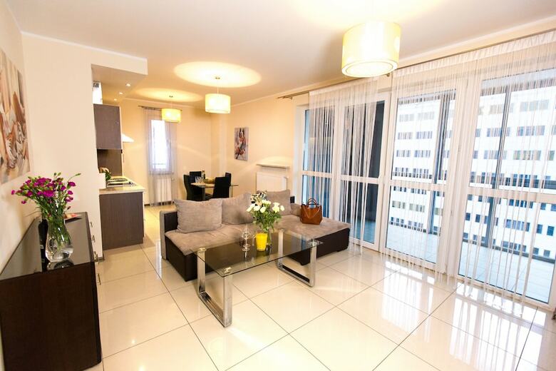 Pcd Aparthotel Wola