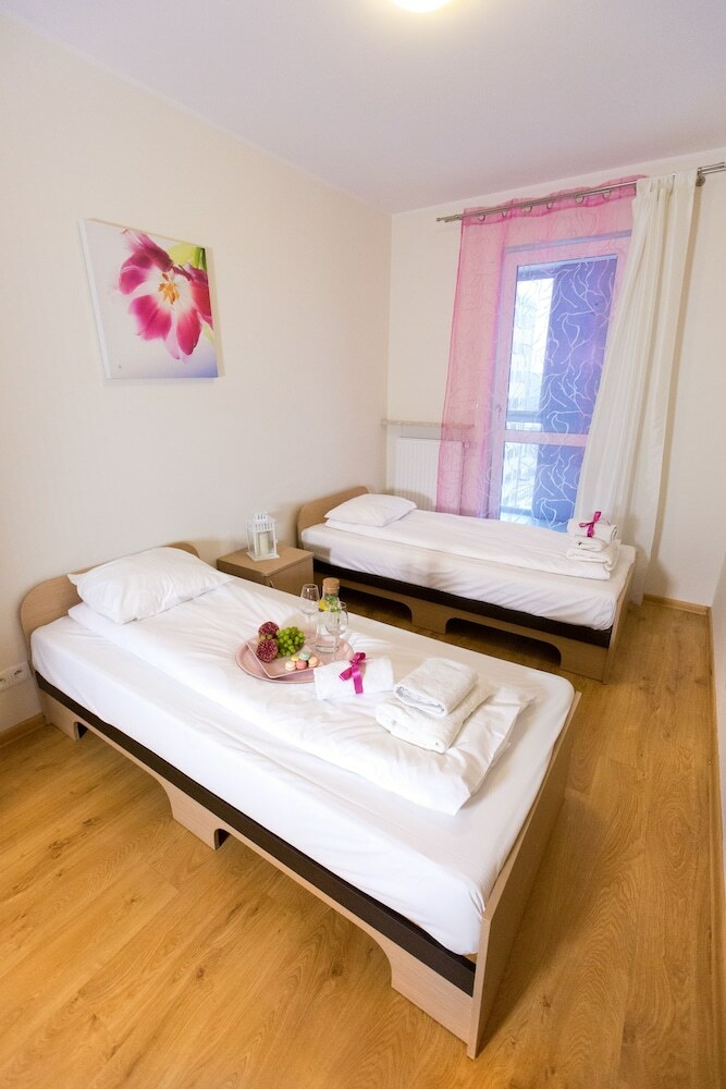 Pcd Aparthotel Wola