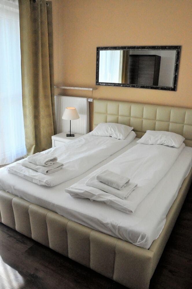 Pcd Aparthotel Wola