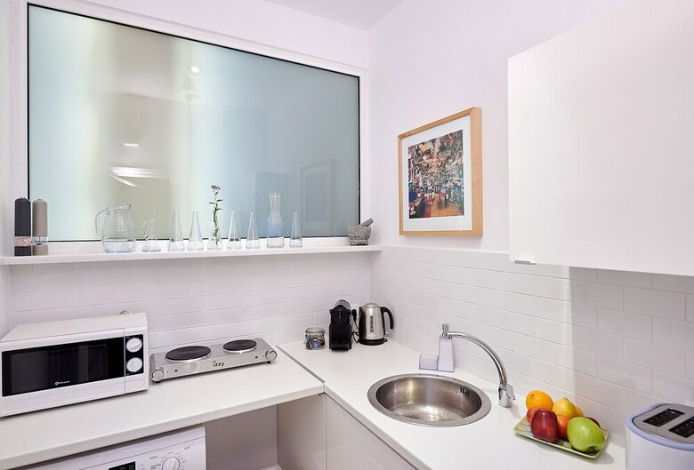 Parthenon Apartment