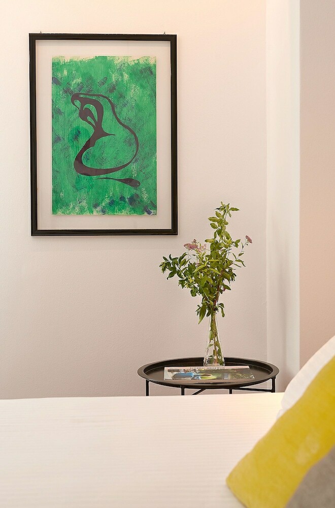 Parthenon Apartment