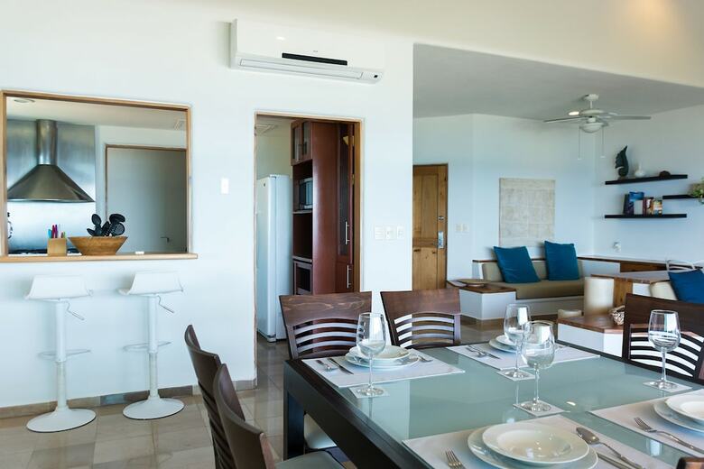 Apartamentos Costa Brava B4. Ocean View Balcony, Wifi, Netflix