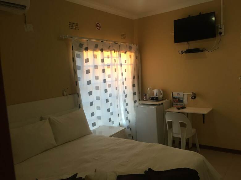 Hotel Rosey Rest Inn