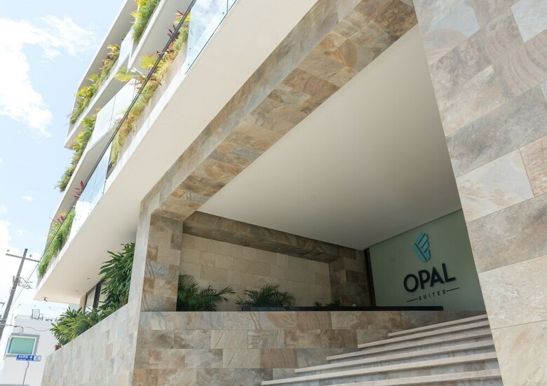Opal Apt. 406 The Apartment Is Perfectly Located With Easy Acces