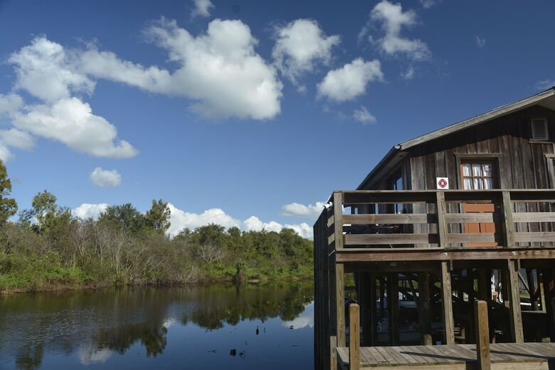 Cabana Guy Harvey Camp Mack Lodge & Rv Resort