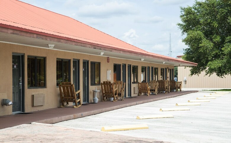 Cabana Guy Harvey Camp Mack Lodge & Rv Resort