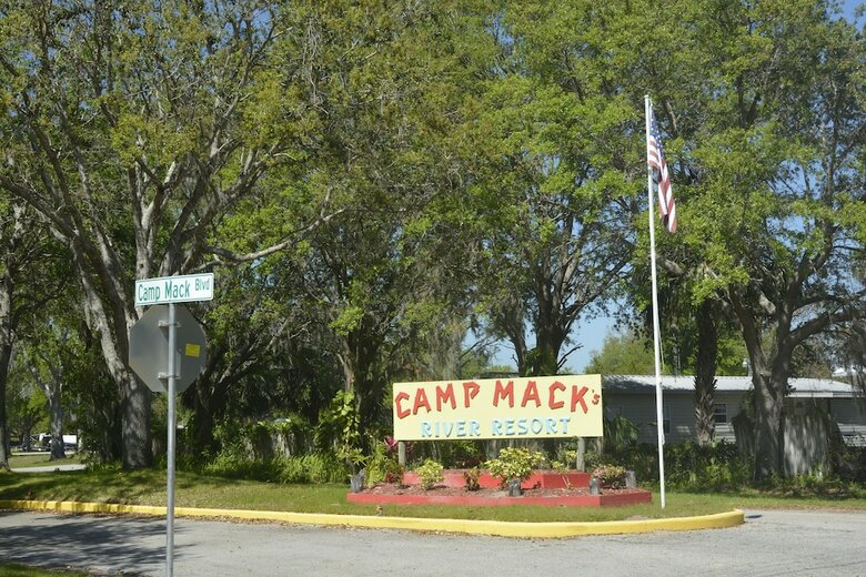 Cabana Guy Harvey Camp Mack Lodge & Rv Resort
