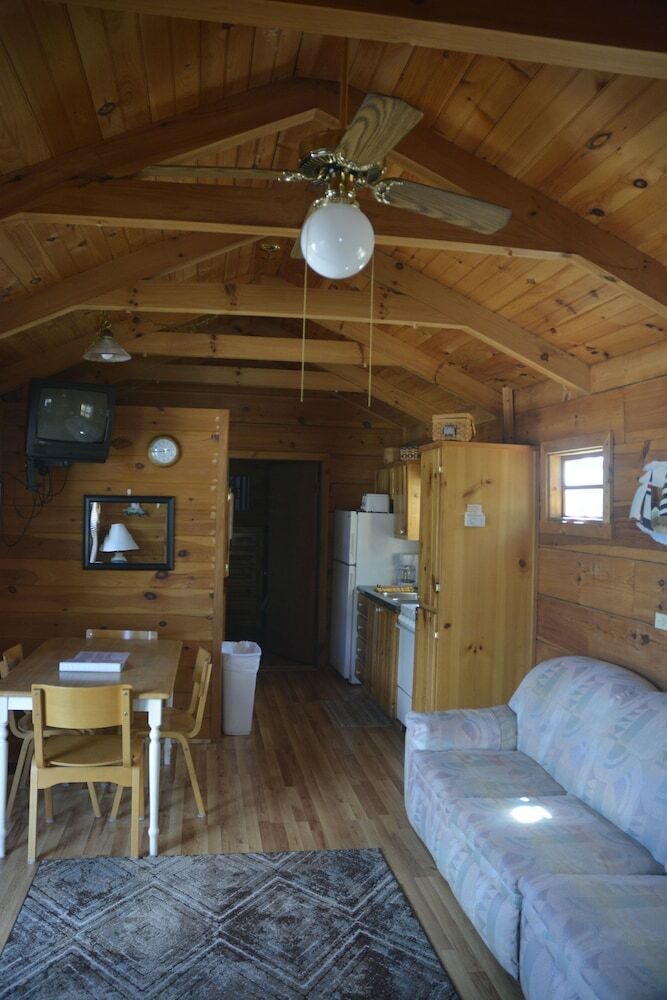 Cabana Guy Harvey Camp Mack Lodge & Rv Resort