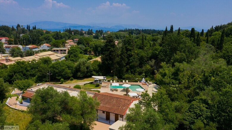 Hotel Summer Wine Friendly Resort