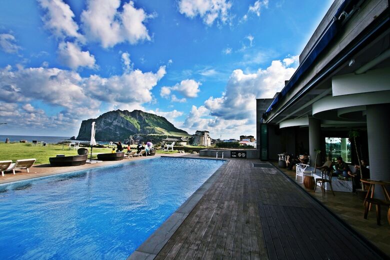 The Cloud Pool&spa