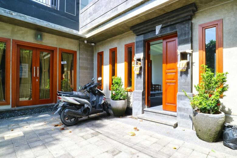 Hotel Gempita House