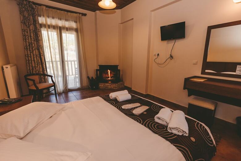 Hotel Thea Mainalou