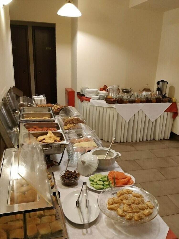 Hotel Thea Mainalou