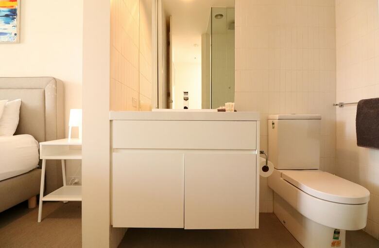 Inspired Designer Carlton North Terrace - Rejuvenate Stays