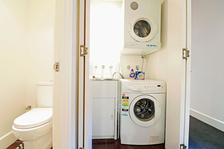 Apartamentos Majorca Magic Degraves Flinders Lane - Rejuvenate Stays