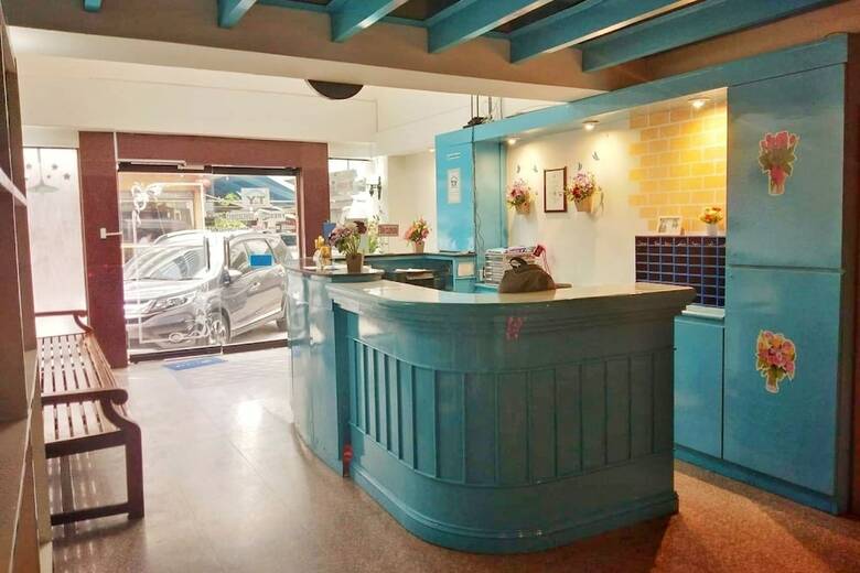Hostal T Y Guest House