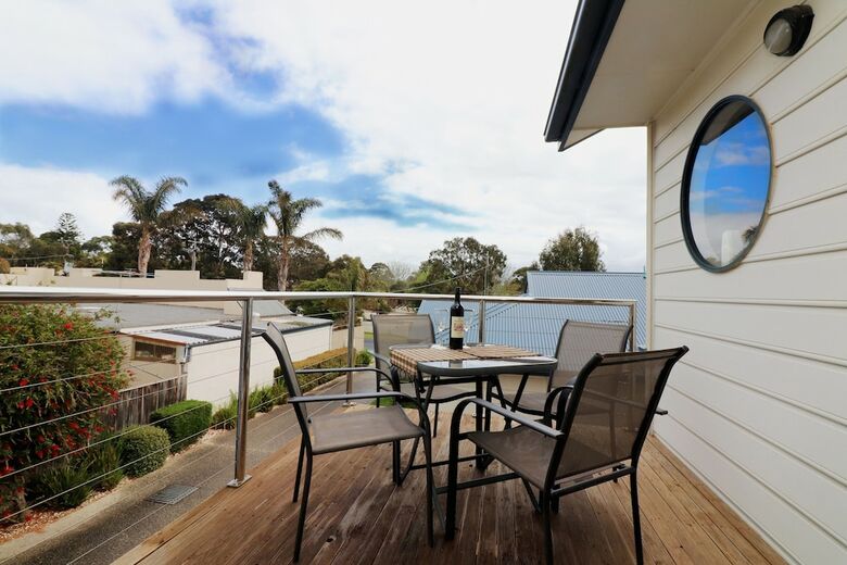 Apartamentos Ocean Whispers Cowes - Rejuvenate Stays