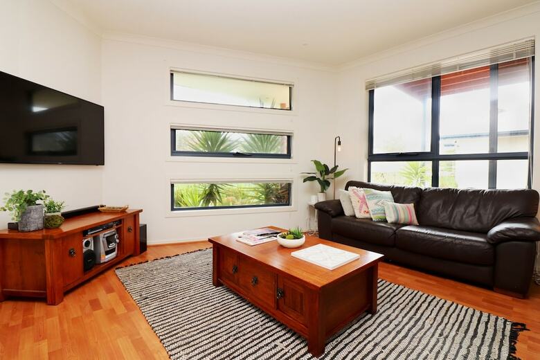 Apartamentos Ocean Whispers Cowes - Rejuvenate Stays