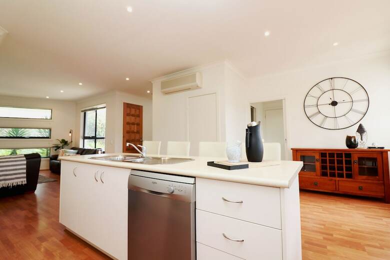 Apartamentos Ocean Whispers Cowes - Rejuvenate Stays