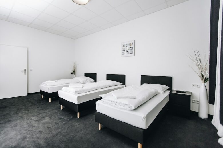 Hostal Huxx City