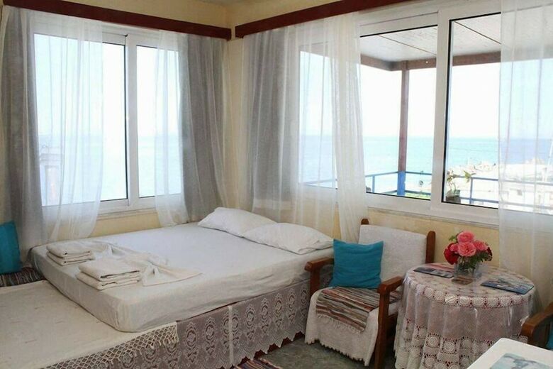 George Apartments Stegna