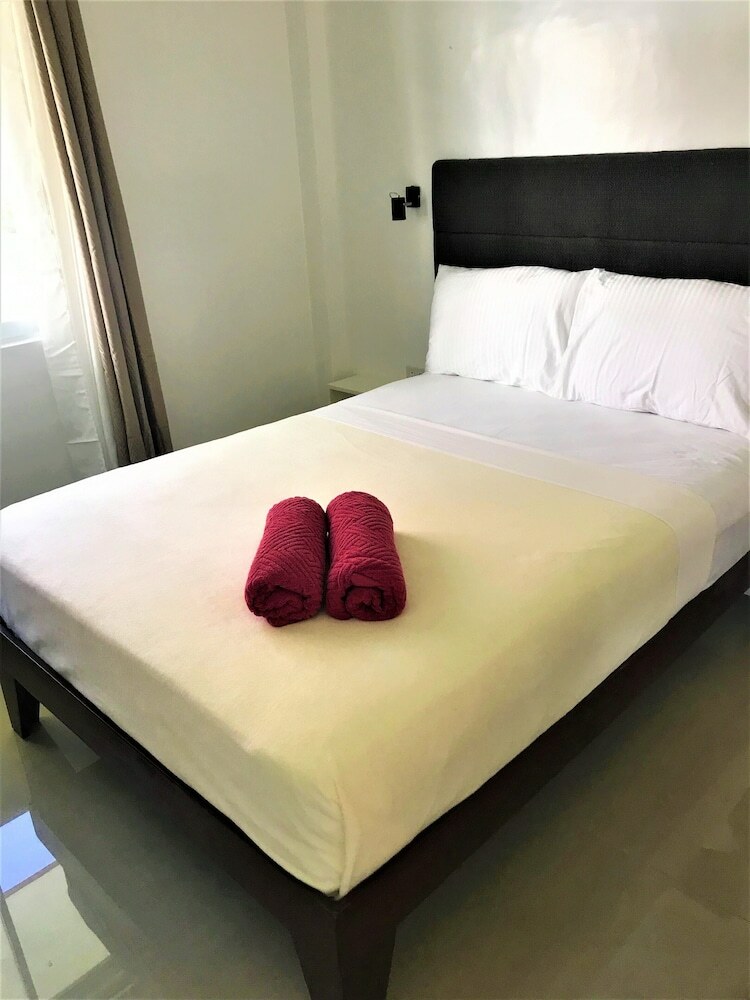Heartland Hotel Service Rooms And Apartments