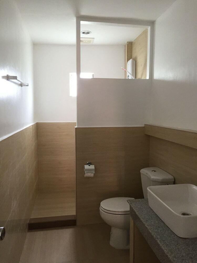Heartland Hotel Service Rooms And Apartments