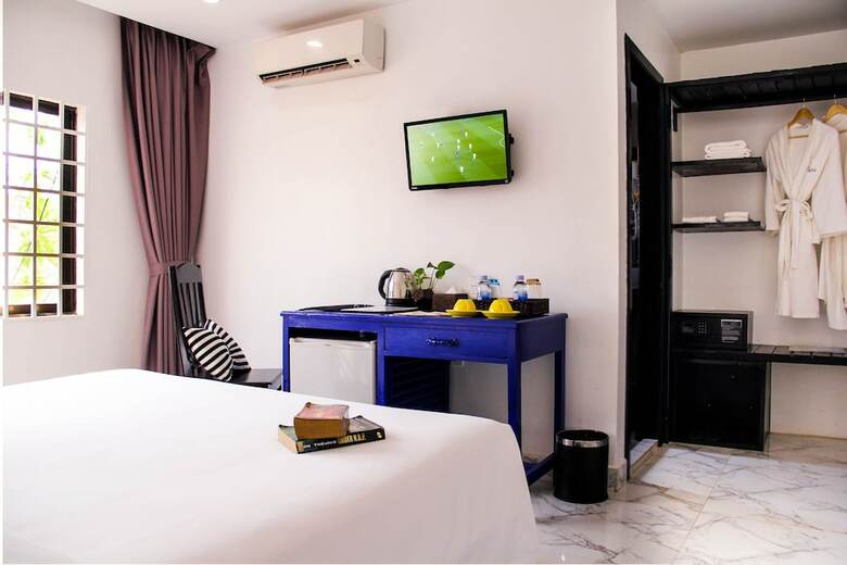 Popular Hotel & Spa