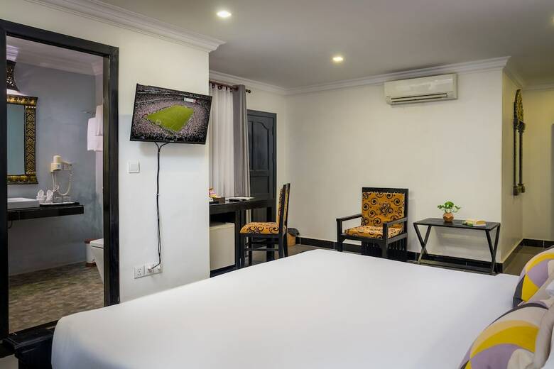 Popular Hotel & Spa
