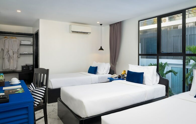 Popular Hotel & Spa