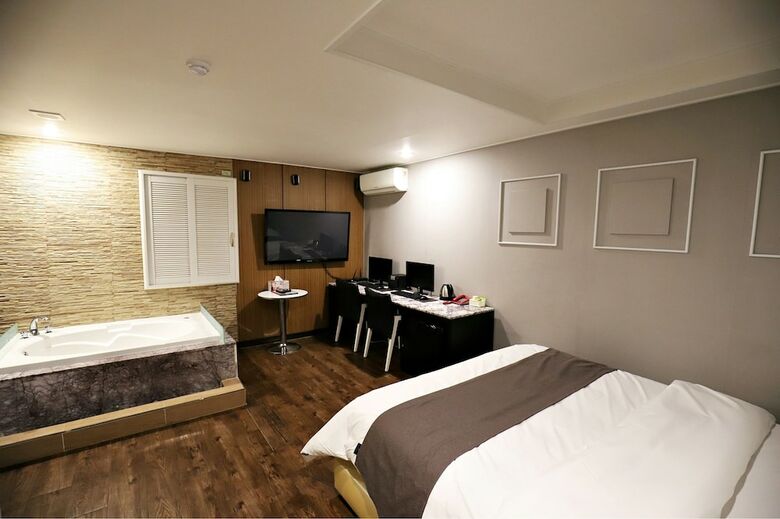 Dongducheon Lexy Hotel