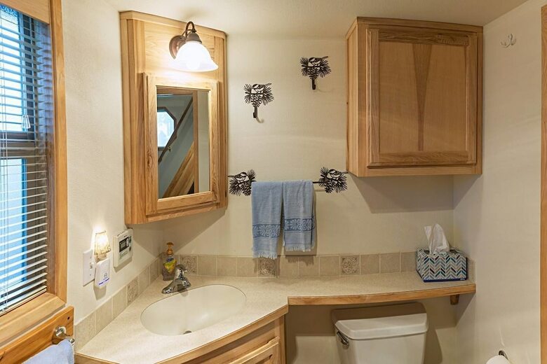 #45 The Cabins At Hyatt Lake-sleeps 4