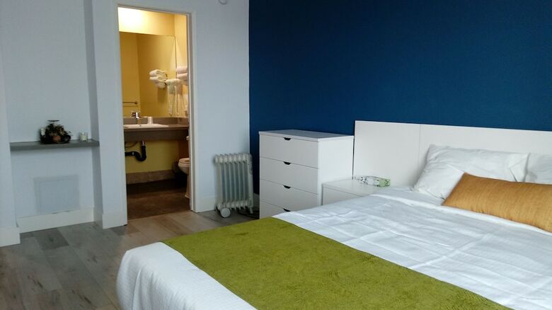 Hotel Hometel Suites