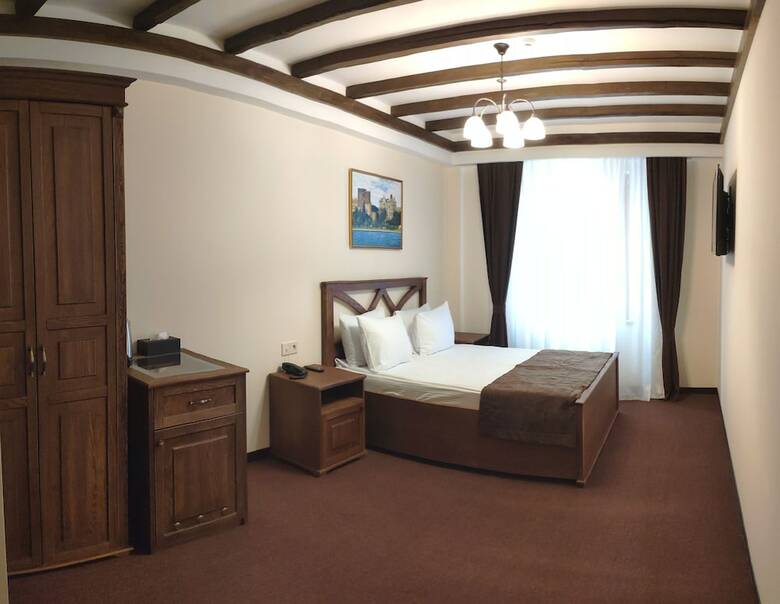 Maajid Hotel