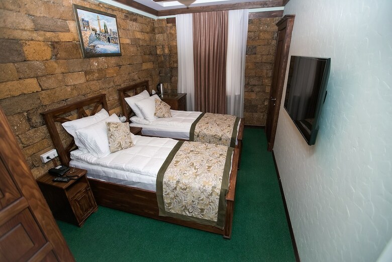 Maajid Hotel