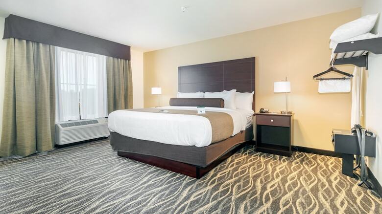 Cobblestone Hotel And Suites Janesville