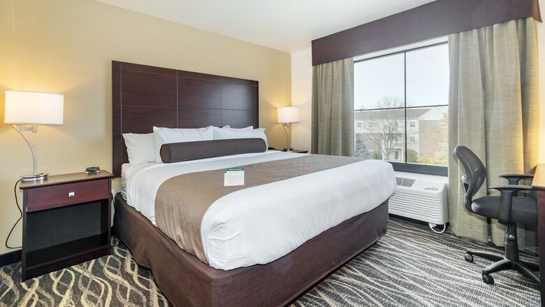 Cobblestone Hotel And Suites Janesville