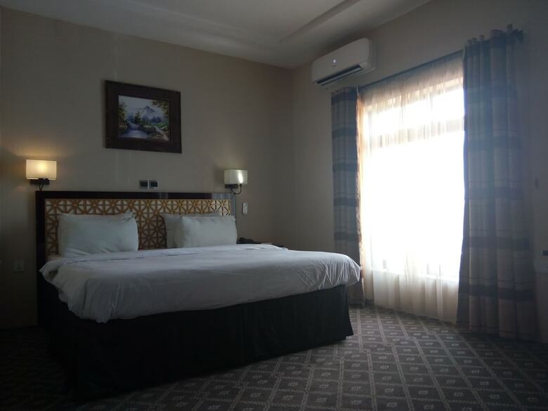 Hotel Adig Suites