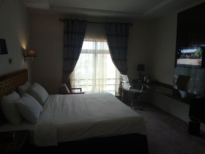 Hotel Adig Suites