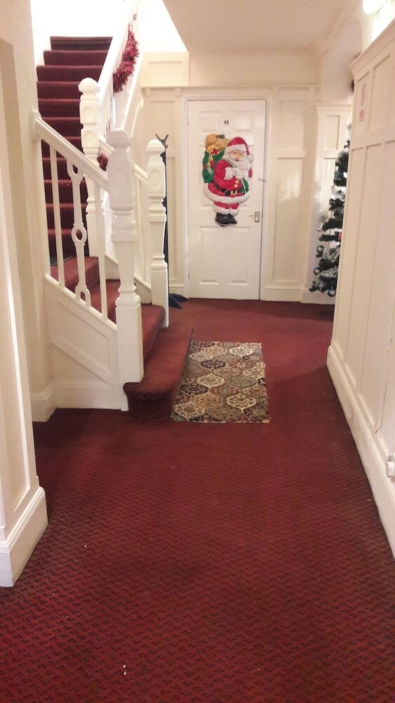Hotel Tudor House
