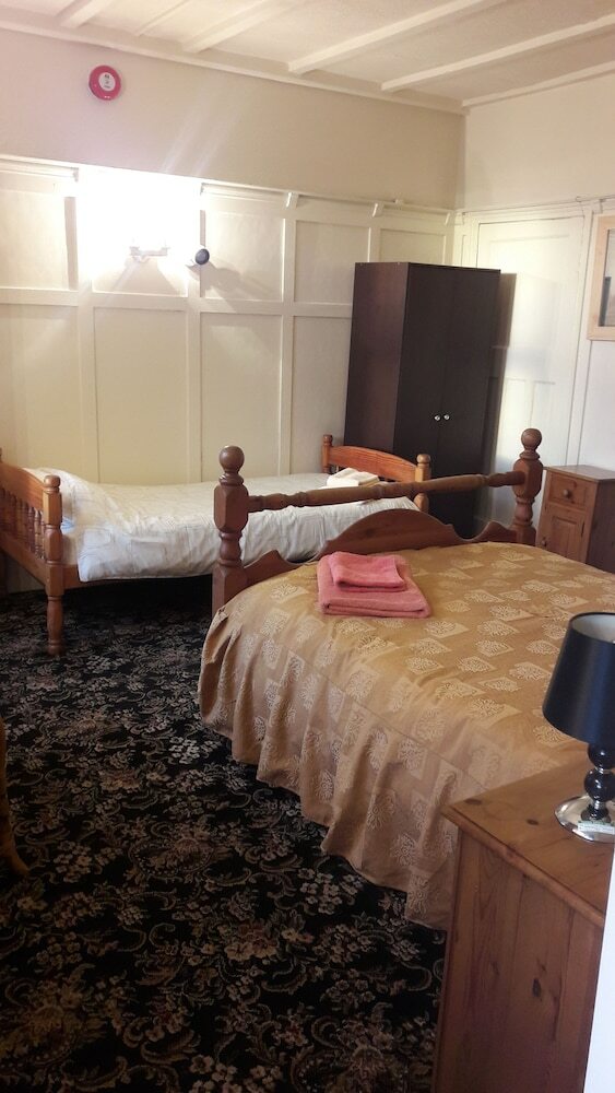 Hotel Tudor House