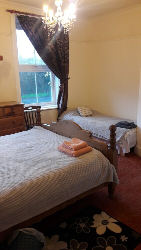 Hotel Tudor House