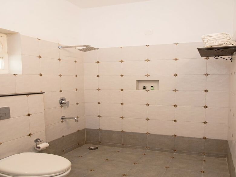 Hotel Oyo 13793 Villa Sagat Raaso