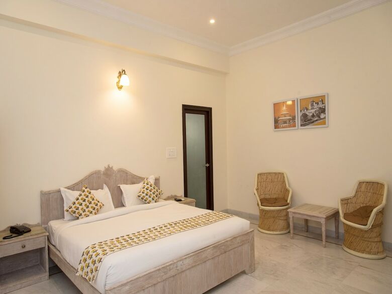 Hotel Oyo 13793 Villa Sagat Raaso
