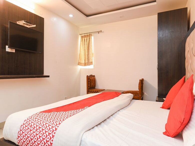 Apartamentos Oyo 14721 Hotel Vishesh Continental