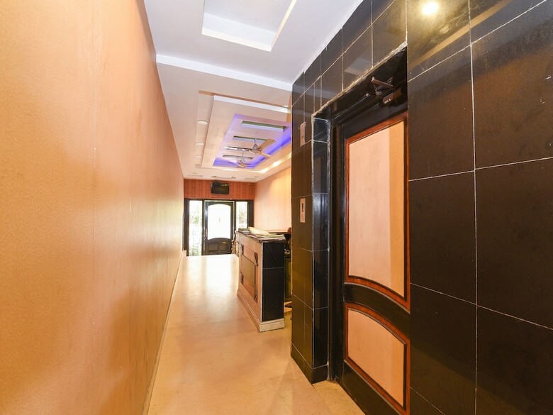Apartamentos Oyo 14721 Hotel Vishesh Continental