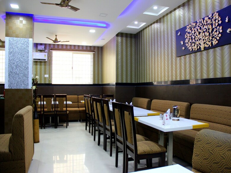 Oyo 5702 Hotel Rajmahal Orchid