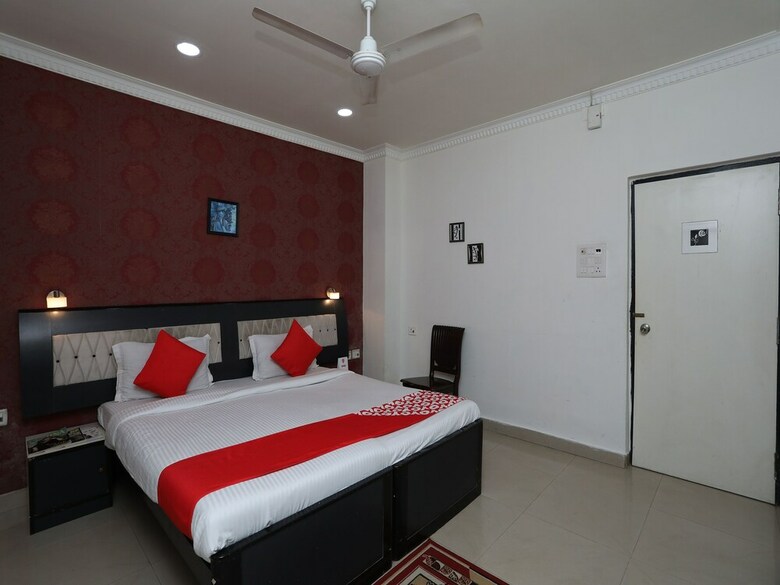 Hotel Oyo Flagship 16097 Neeranand Regency Bhowanipore